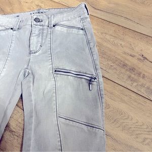 Woman’s White House Black Market size 00 gray jeans